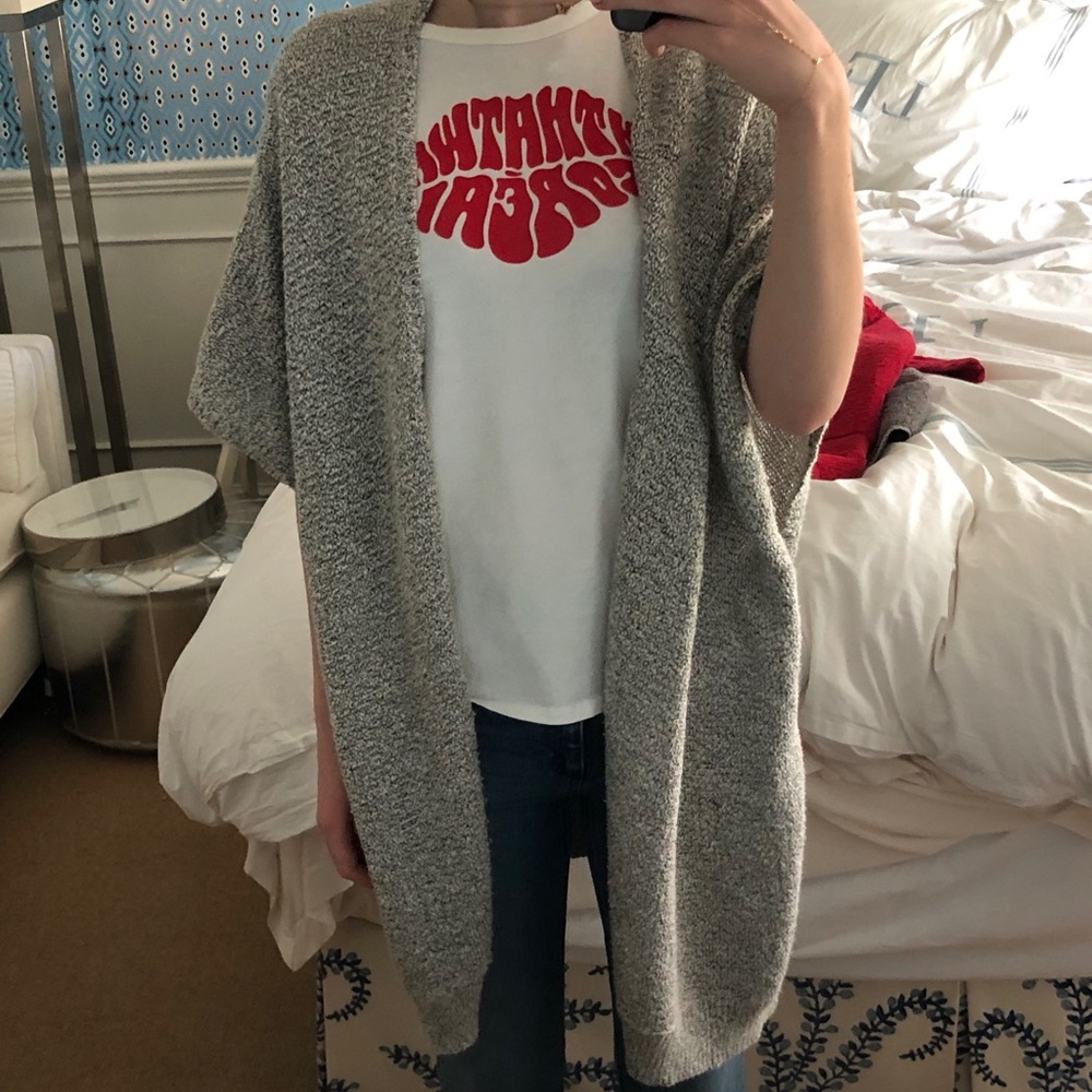 Wilfred/Aritzia Long, Loose-Fitting Cardigan
